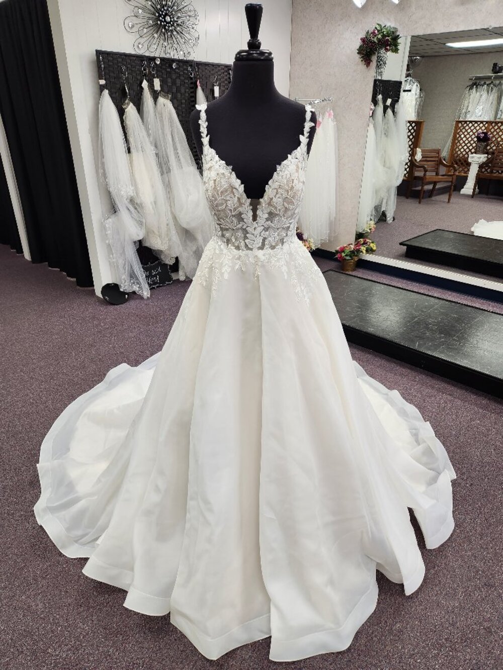 Eddy K EK1604 Ivory/Champagne/Dust Size 8 Organza/Lace Bridal Gown